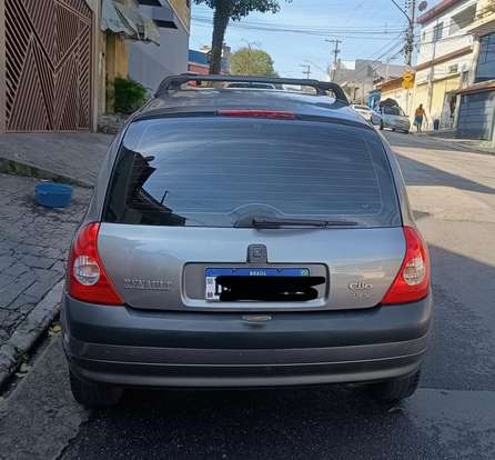 RENAULT-CLIO-2005