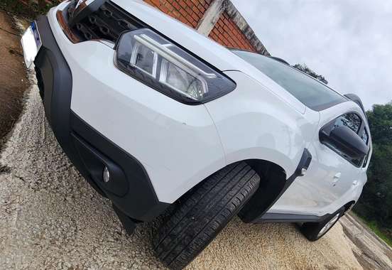 RENAULT-DUSTER-2024