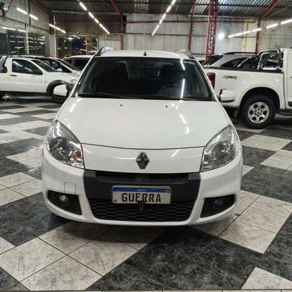 RENAULT-SANDERO-2012