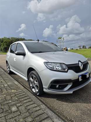 RENAULT-SANDERO-2018