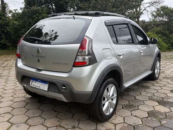 RENAULT-SANDERO-1.6 STEPWAY 8V FLEX 4P MANUAL RENAULT-SANDERO-2013