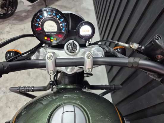 ROYAL ENFIELD-METEOR 350 SUPERNOVA ROYAL ENFIELD-METEOR 350 SUPERNOVA-2025