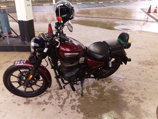 ROYAL ENFIELD-METEOR 350-2023