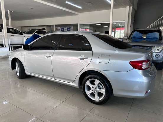 TOYOTA-COROLLA-2013