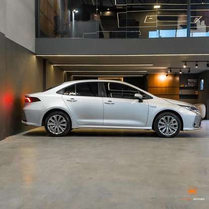 TOYOTA-COROLLA-2019
