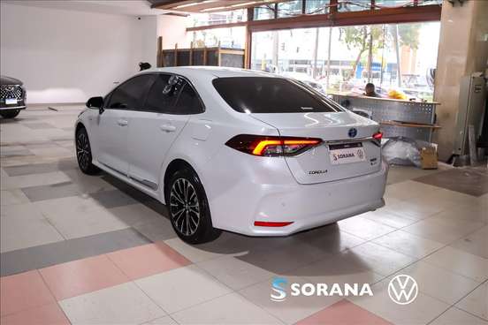 TOYOTA-COROLLA-2025
