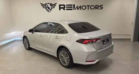 TOYOTA-COROLLA-2025