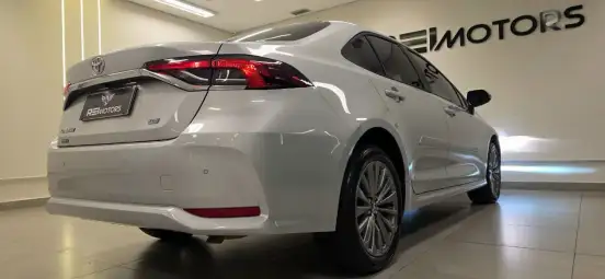 TOYOTA-COROLLA-2025