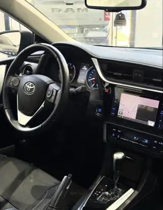 TOYOTA-COROLLA-2018