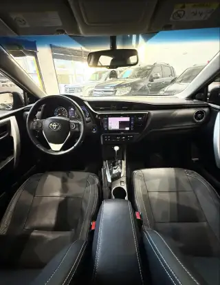 TOYOTA-COROLLA-2018