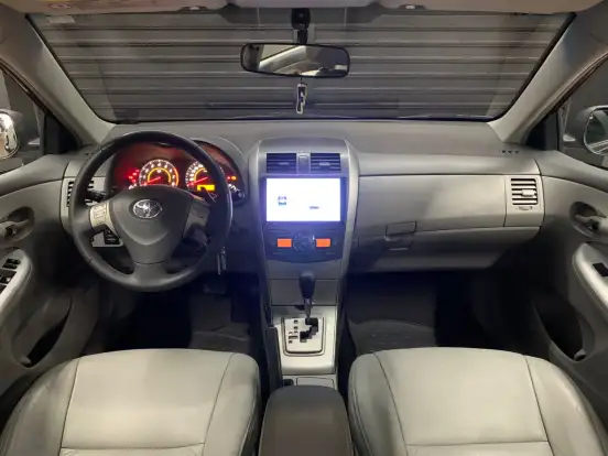 TOYOTA-COROLLA-2010