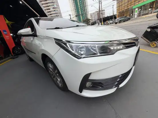 TOYOTA-COROLLA-2018