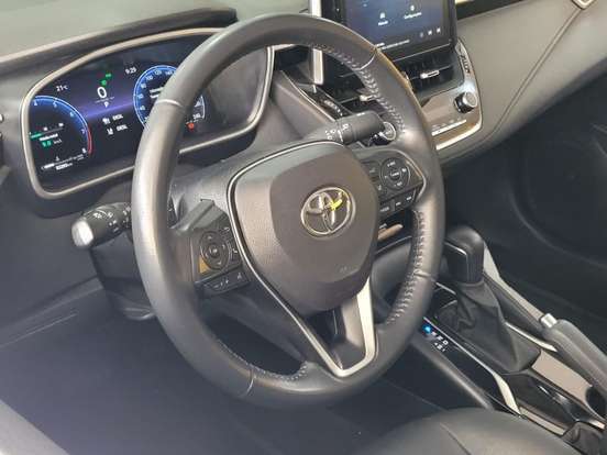 TOYOTA-COROLLA-2024