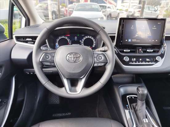 TOYOTA-COROLLA-2024