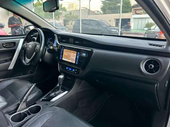 TOYOTA-COROLLA-2018