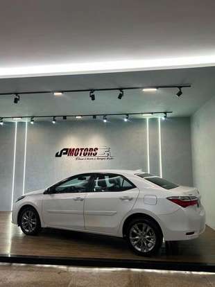 TOYOTA-COROLLA-2018