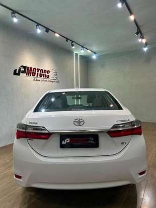 TOYOTA-COROLLA-2018