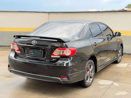 TOYOTA-COROLLA-2012