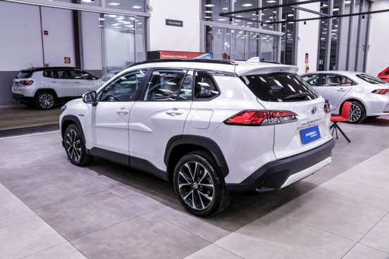 TOYOTA-COROLLA CROSS-2023