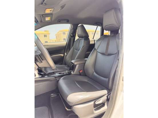 TOYOTA-COROLLA CROSS-2024
