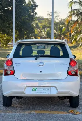 TOYOTA-ETIOS-2019
