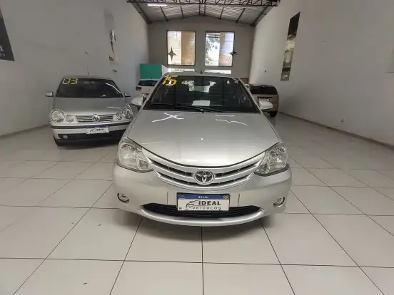 TOYOTA-ETIOS-1.3 X 16V FLEX 4P MANUAL TOYOTA-ETIOS-2014