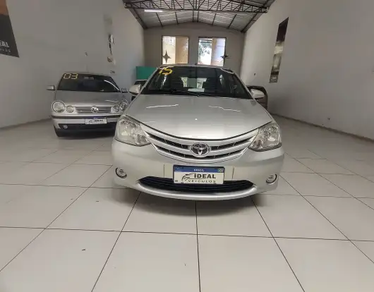 TOYOTA-ETIOS-2014