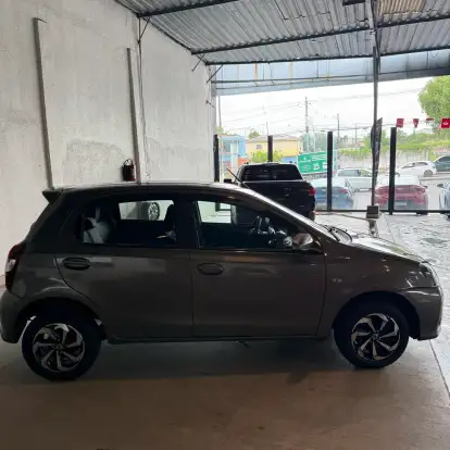 TOYOTA-ETIOS-2019