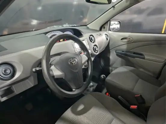 TOYOTA-ETIOS-2013