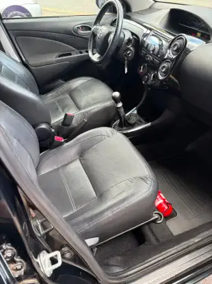 TOYOTA-ETIOS-2014