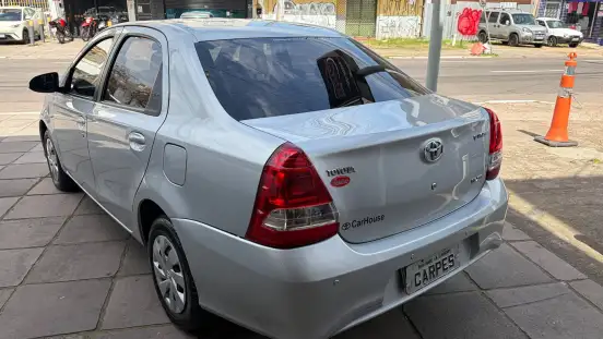 TOYOTA-ETIOS-1.5 XS SEDAN 16V FLEX 4P AUTOMÁTICO TOYOTA-ETIOS-2017