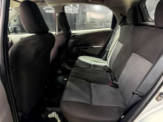 TOYOTA-ETIOS-2013