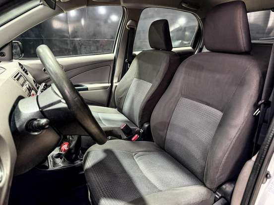 TOYOTA-ETIOS-2013