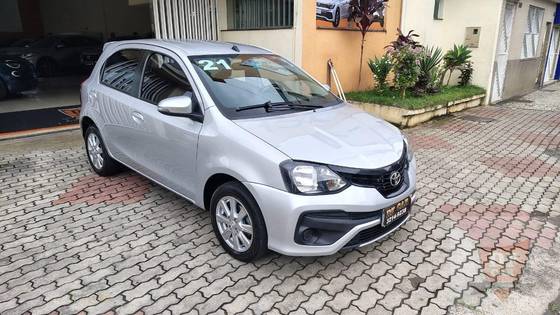 TOYOTA ETIOS 1.5 X PLUS 16V FLEX 4P AUTOMÁTICO