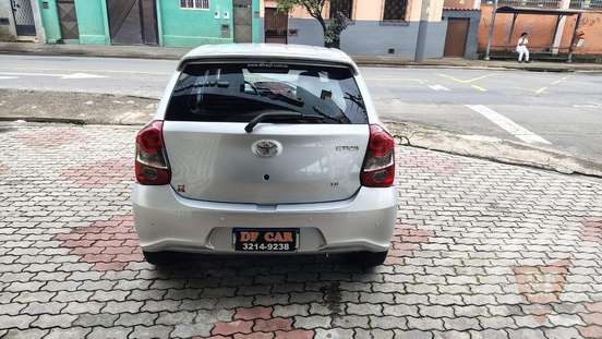 TOYOTA-ETIOS-2020