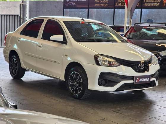 TOYOTA ETIOS 1.5 X PLUS 16V FLEX 4P MANUAL
