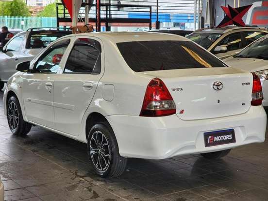 TOYOTA-ETIOS-1.5 X PLUS 16V FLEX 4P MANUAL TOYOTA-ETIOS-2019