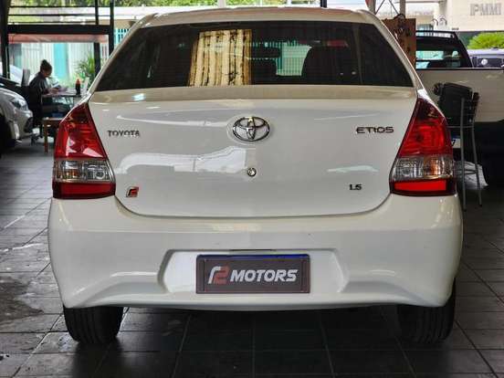 TOYOTA-ETIOS-2019