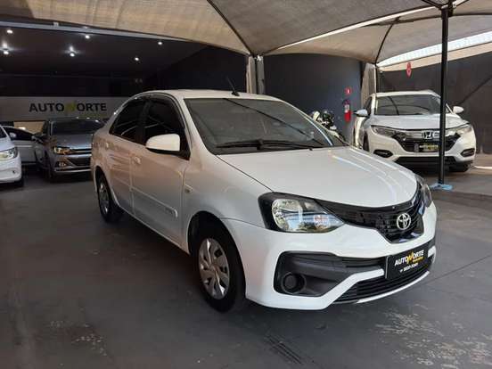 TOYOTA-ETIOS-2019