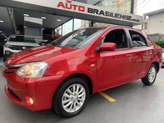 TOYOTA-ETIOS-2013