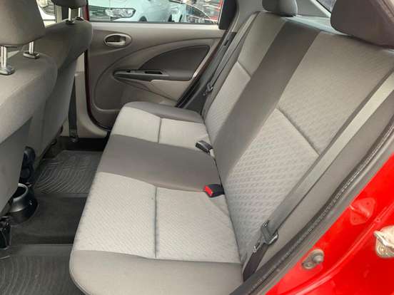 TOYOTA-ETIOS-2013