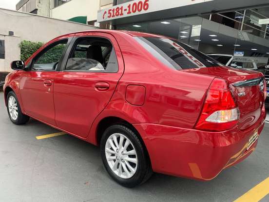 TOYOTA-ETIOS-2013