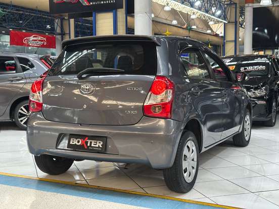 TOYOTA-ETIOS-1.5 XS 16V FLEX 4P MANUAL TOYOTA-ETIOS-2014