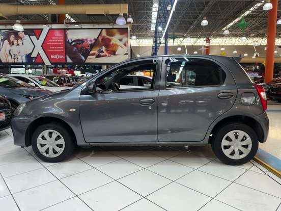 TOYOTA-ETIOS-1.5 XS 16V FLEX 4P MANUAL TOYOTA-ETIOS-2014