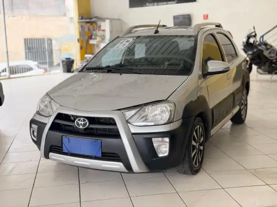 TOYOTA-ETIOS CROSS-1.5 16V FLEX 4P AUTOMÁTICO TOYOTA-ETIOS CROSS-2017