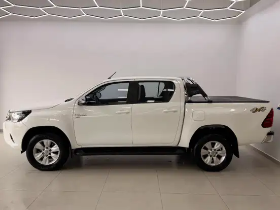 TOYOTA-HILUX-2.7 SRV 4X4 CD 16V FLEX 4P AUTOMÁTICO TOYOTA-HILUX-2017