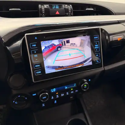 TOYOTA-HILUX-2017