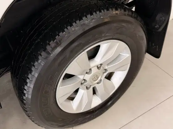 TOYOTA-HILUX-2.7 SRV 4X4 CD 16V FLEX 4P AUTOMÁTICO TOYOTA-HILUX-2017