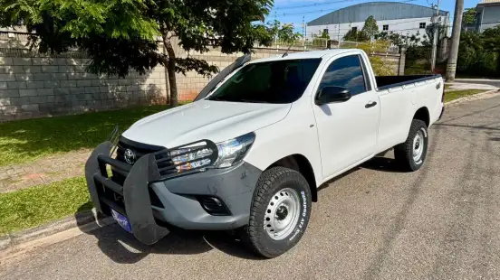 TOYOTA-HILUX-2017