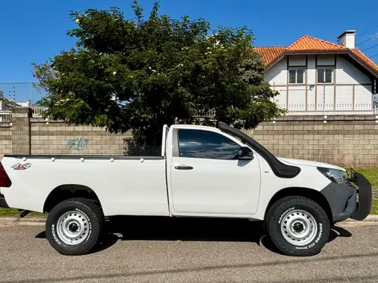 TOYOTA-HILUX-2.8 4X4 CS 16V TURBO DIESEL 2P MANUAL TOYOTA-HILUX-2017